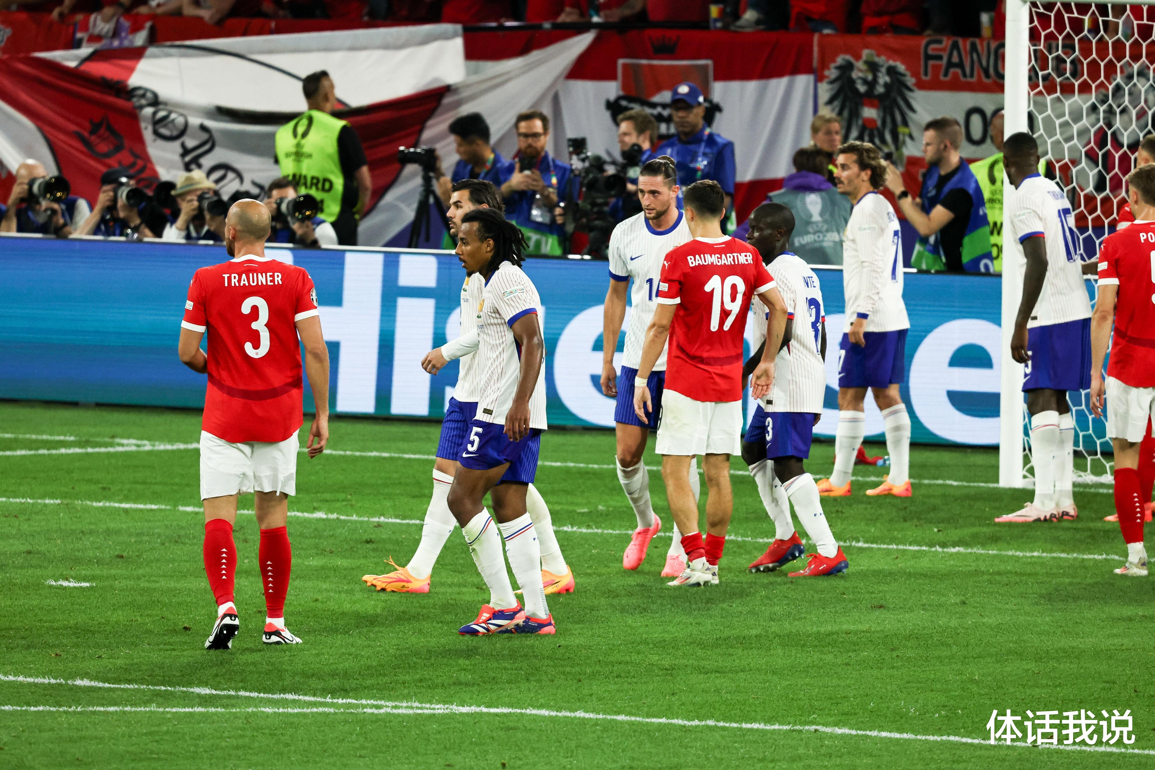 欧洲杯卫冕冠军夺冠三连胜提前小组出线的简单介绍