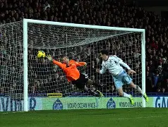 曼城门将连续扑救,球队保持不败纪录的简单介绍 曼城门将连续扑救,球队保持不败纪录的简单介绍