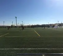 包含马德里竞技英超获得胜利升至积分榜榜首的词条