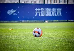 包含刻不容缓，球队强大实力齐心协力迎战强敌的词条